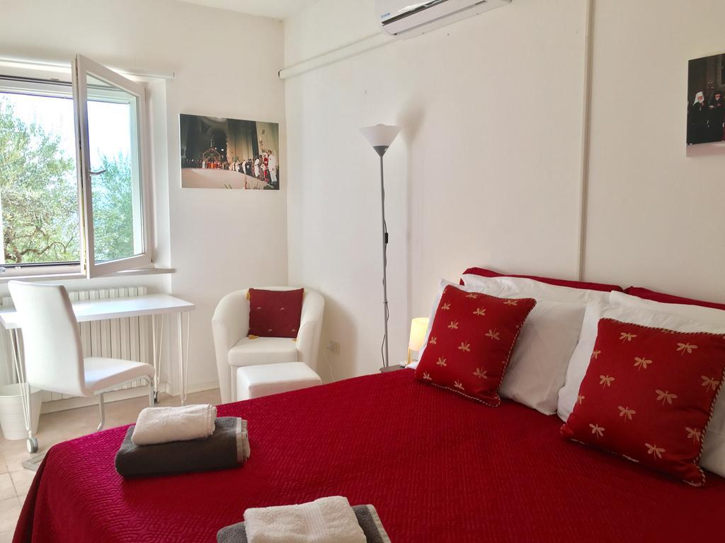 Assisi Villa Randr San Vitale Δωμάτιο φωτογραφία